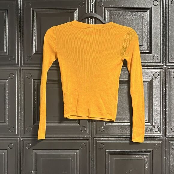 Divided Cropped knit top - Picture 2 of 2